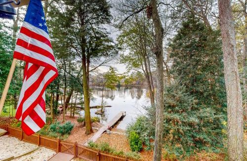 Salisbury House | Salisbury Waterfront: Schumaker Pond Paradise!