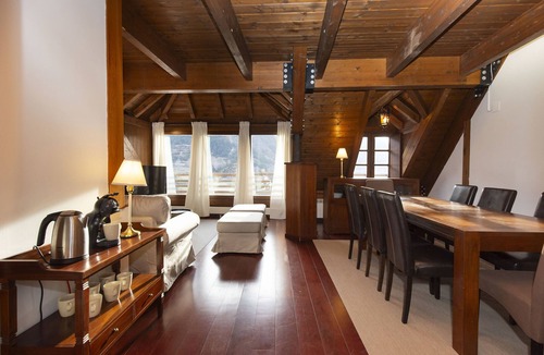 Sallent de Gallego Apartment | Sallent Viewpoint by BeValle