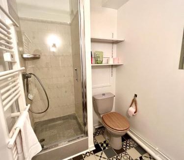 Ouistreham Apartment | Salm, Coquet studio avec balcon