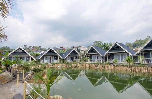 Cisarua Villa | Salma Syariah by TwoSpaces, Bogor