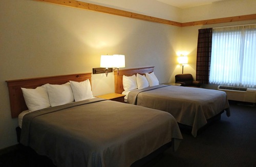 Riggins Hotel | Salmon Rapids Lodge