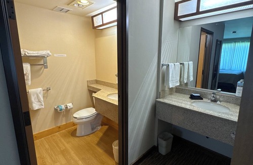 Riggins Hotel | Salmon Rapids Lodge