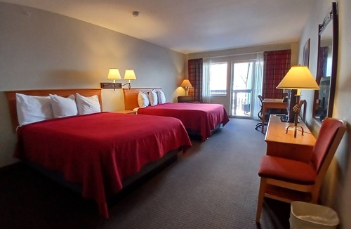 Riggins Hotel | Salmon Rapids Lodge