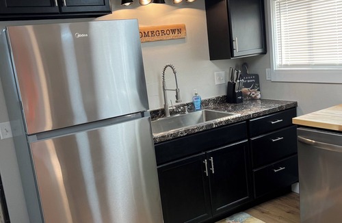 Salmon House | Salmon River Hideaway with Hottub