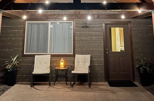 Riggins Cabin | Salmon River out the front door.