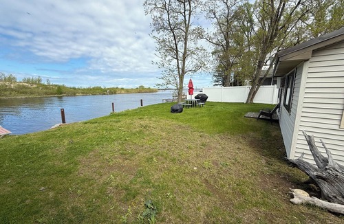 Port Ontario Cottage | Salmon River Waterfront Cottage w/available 1/2 price boat slip