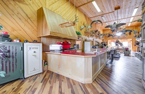 Salmon House | Salmon Vacation Rental w/On-Site River Access!