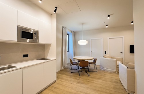 Tremp Apartment | Salon Suites Tremp