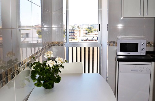 Salou City Centre Apartment | Salou center atico face plage3CH 2db 2WC air conditioning elevator parking wifi last minute