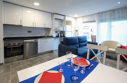 Salou City Centre Apartment | SalouBlues - NEW, 250 beach, pool terrace bq