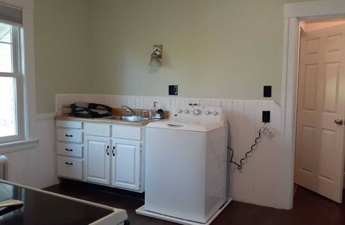 Forest Grove Apartment | SalsVista 2nd Floor Corner Apt