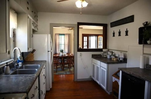 Hutchinson Cottage | Salt City Cottage