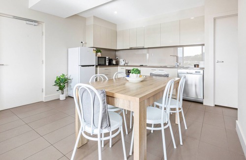 Sorrento Apartment | Salt Five Apartment - Main Street Location