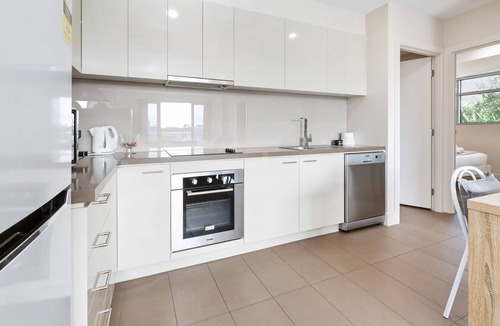 Sorrento Apartment | Salt Five Apartment - Main Street Location