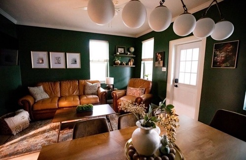 Waterloo Cottage | Salt & Honey Cottage Walk to Dining & Pet Friendly