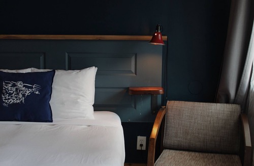 Ilwaco Hotel | Salt Hotel & Pub