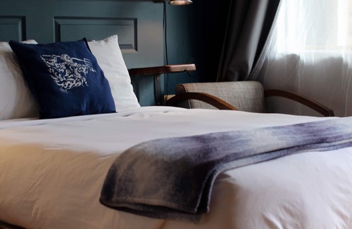 Ilwaco Hotel | Salt Hotel & Pub