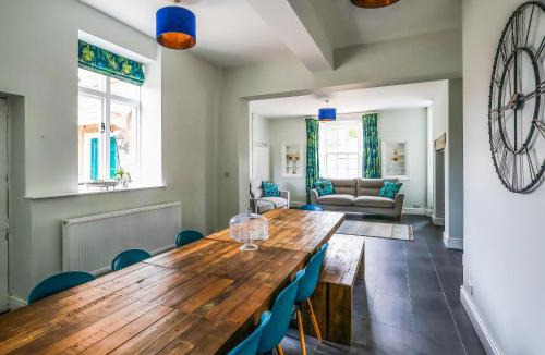 Berkeley House | Salt House - Uk43012