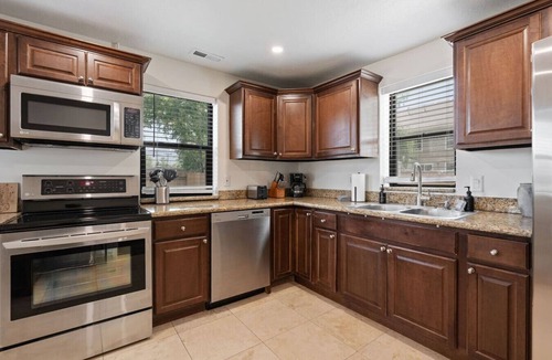 South Salt Lake House | Salt Lake Cabana | Hot Tub + Gated Parking