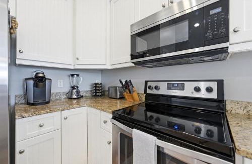 Ocean City Beach Apartment | Salt Life Deck Views Steps to Beach, Sleeps 10