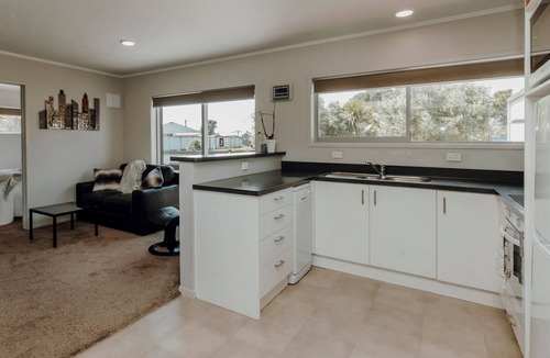 Oakura Villa | SALT LIFE OAKURA BEACH