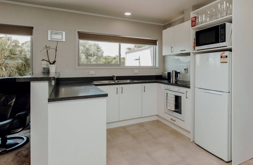 Oakura Villa | SALT LIFE OAKURA BEACH