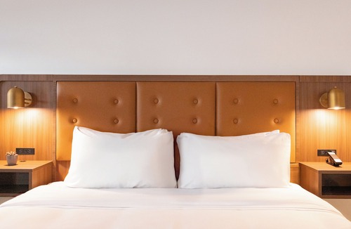 Talbot's Corner Hotel | Salt Ranch Hotel
