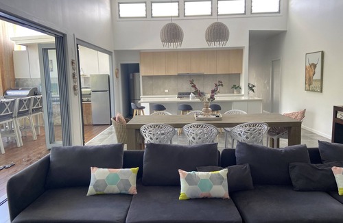 Kingscliff House | Salt Sunsets - Entertainer