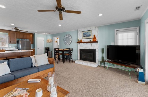 Topping House | Salt Therapy | Riverfront 4BR Peaceful Haven