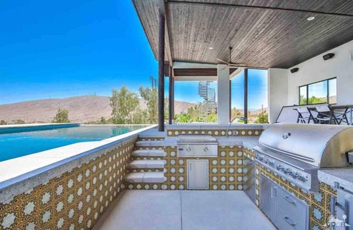 Indio Hills House | Salt Water Pool+Spa/BBQ/Swim-Up Bar/Misters/Views