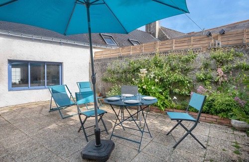 Batz-sur-Mer Ski Chalet | Salt worker’s house 400 m from the marsh