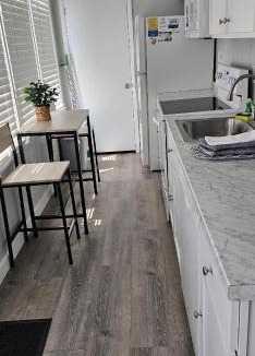 Kitty Hawk Hotel | Saltaire Cottages
