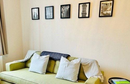 Shipley House | Saltaire Mill Cottage