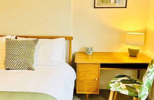 Shipley House | Saltaire Mill Cottage