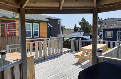 Clarke's Beach House | Saltbox cottage