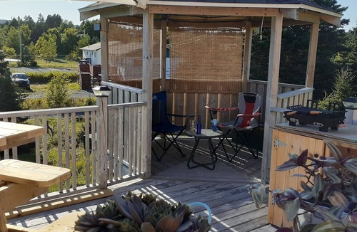 Clarke's Beach House | Saltbox cottage