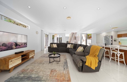 Twin Waters House | Saltbreeze - Twin Waters Laidback Poolside Living