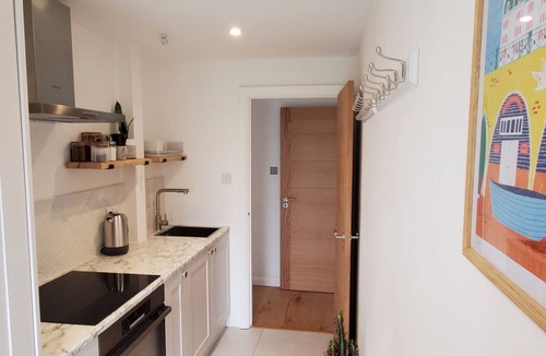 Saltdean Apartment | Saltdean annexe, excellent location