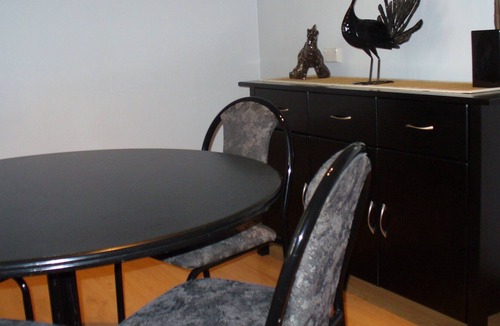 Paisley Cottage | Salter's Station self contained accommodation