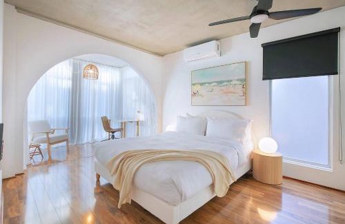 Burleigh Heads Apartment | Saltlight - Tranquil Haven by Burleigh Beach and Parks