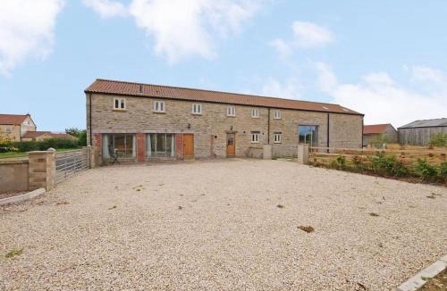 Scawton Apartment | Salton Retreat