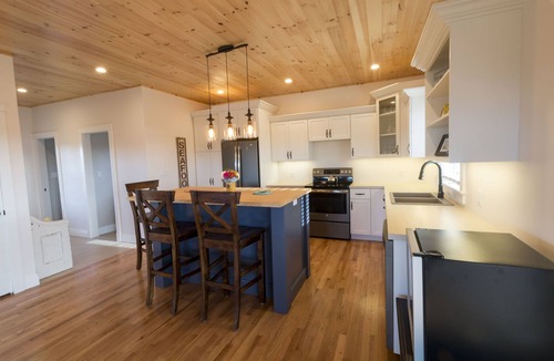 New London House | Saltwater Melody Executive Beach House