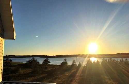 New London House | Saltwater Melody Executive Beach House