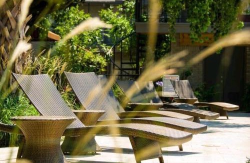 Houston Apartment | Saltwater Pool 2BR Near Galleria Walkable, Stylish & Central Marquee Uptown
