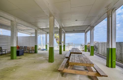 San Leon House | Saltwater Pool! Epic Galveston Bay Group Getaway!