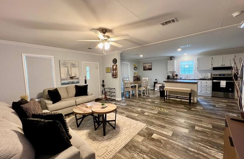 Brooksville House | Saltwater Pool + Fire Pit Nights , Weeki Wachee