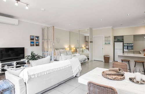 Narrawallee House | Saltwater Pool House