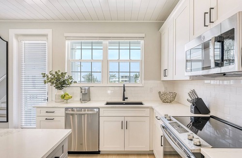 Cortez House | Saltwater Serenity | Canal Front w/Heated Pool Near Anna Maria Island