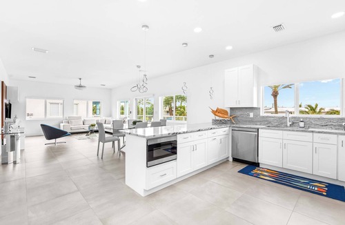 Marathon Villa | Saltwater Social ~ Game Room ~ Pool ~ Dock ~ Views