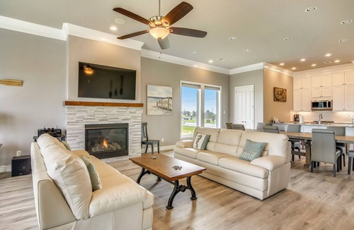 Indian Beach Cottage | Salty Blue Mermaid by Ryson Vacation Rentals